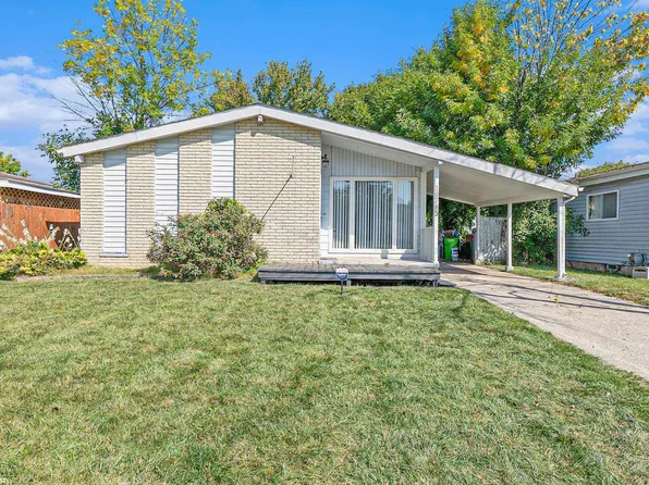 19793 Electra St, Clinton Township, MI 48035