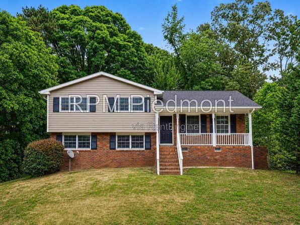 2642 Hatfield Cir SE