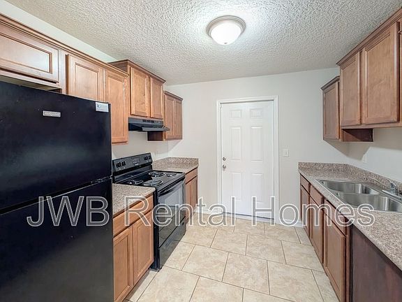 3rd image of 1137 Alta Vista St