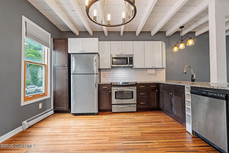 5th image of 414 Madison Avenue