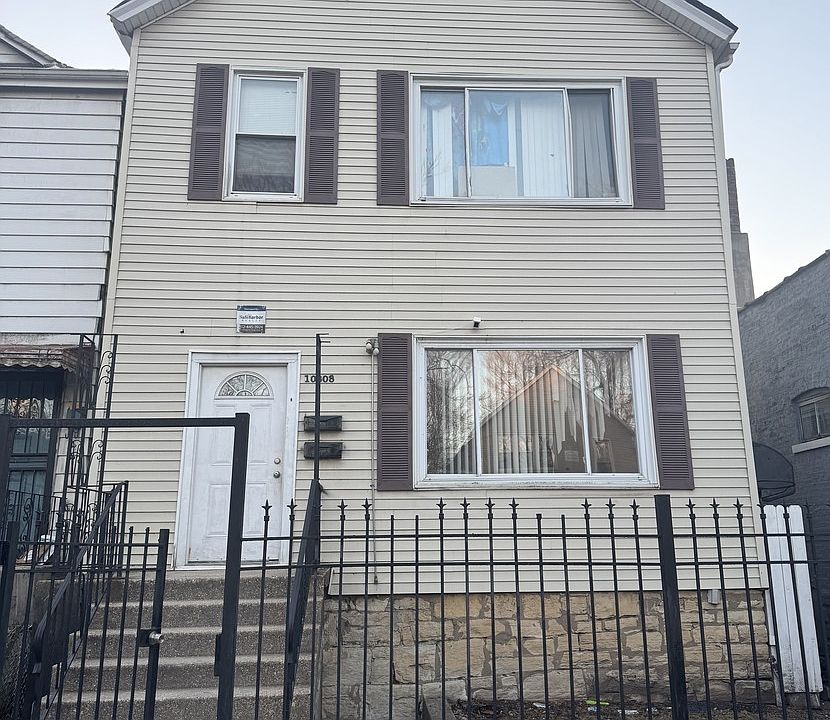 1st image of 10808 S Hoxie Ave