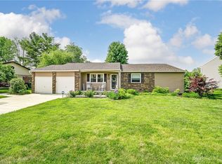 35 Roundtree Ct, Springboro, OH 45066