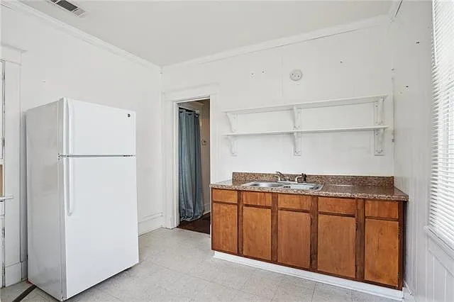 615 Bellecastle St — Photo 10
