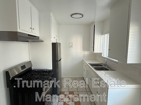 4th image of 110 N Cedar St APT 16