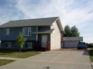 3530 Hemlock St, Rapid City, SD 57701
