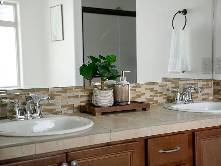 16147 SW Medallion Ln — Photo 9