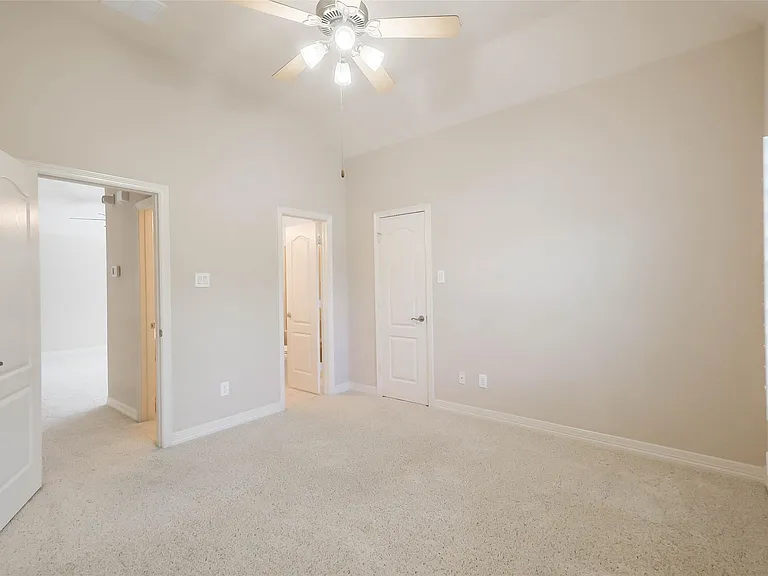 12411 Santiago Cove Ln — Photo 43