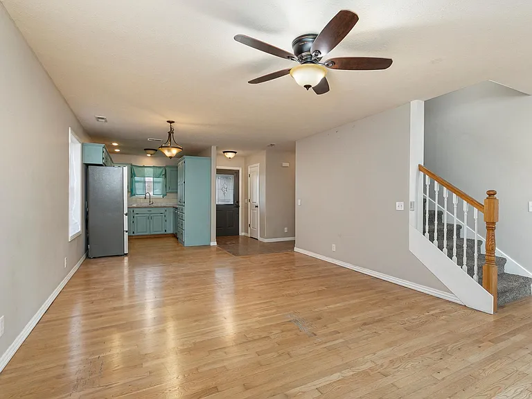 314 W Olive St — Photo 10