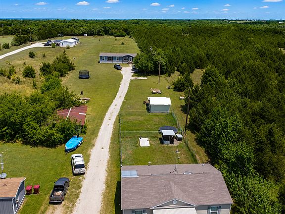 3rd image of 815 County Road 655
