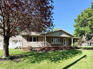 604 Marshall St, Wapello, IA 52653