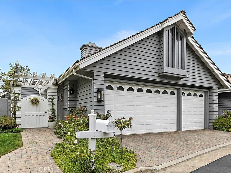 5 Northampton Ct — Photo 1