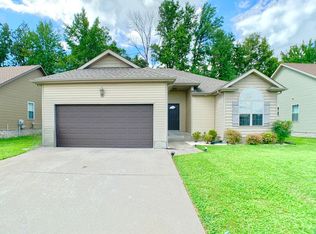 440 N Magnolia Dr, Clarksville, TN 37042