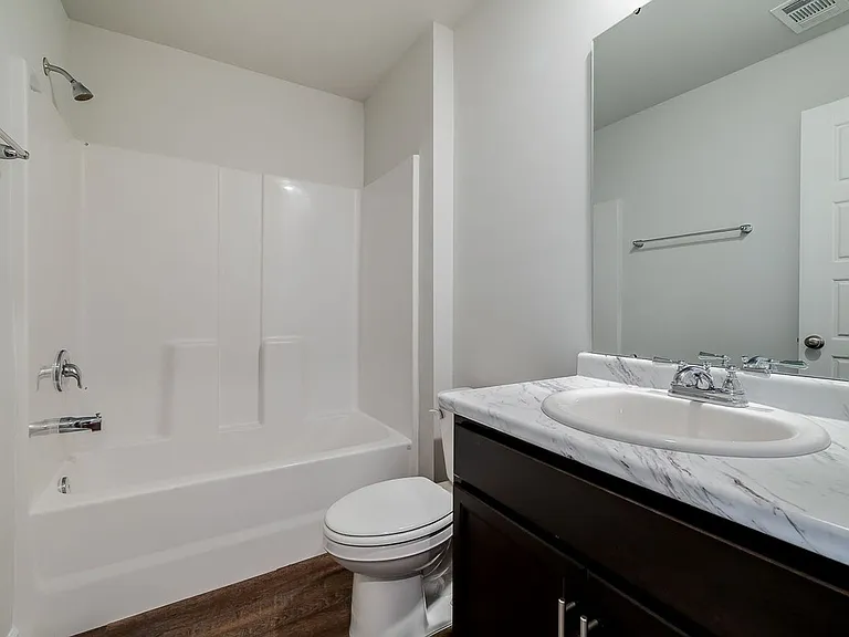 8 Red Robin Ct — Photo 23