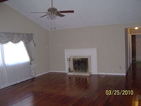 LR/DR w/vaulted ceiling & fireplace #1