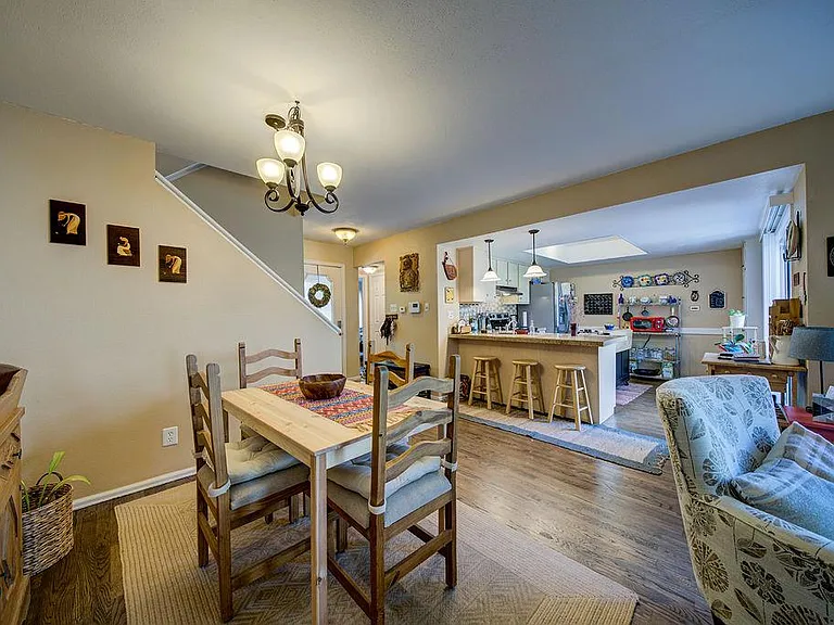 434 Cobblestone Dr — Photo 12