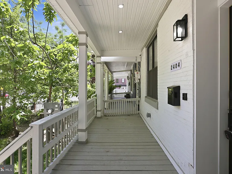 2404 N Capitol St NW #A — Photo 17