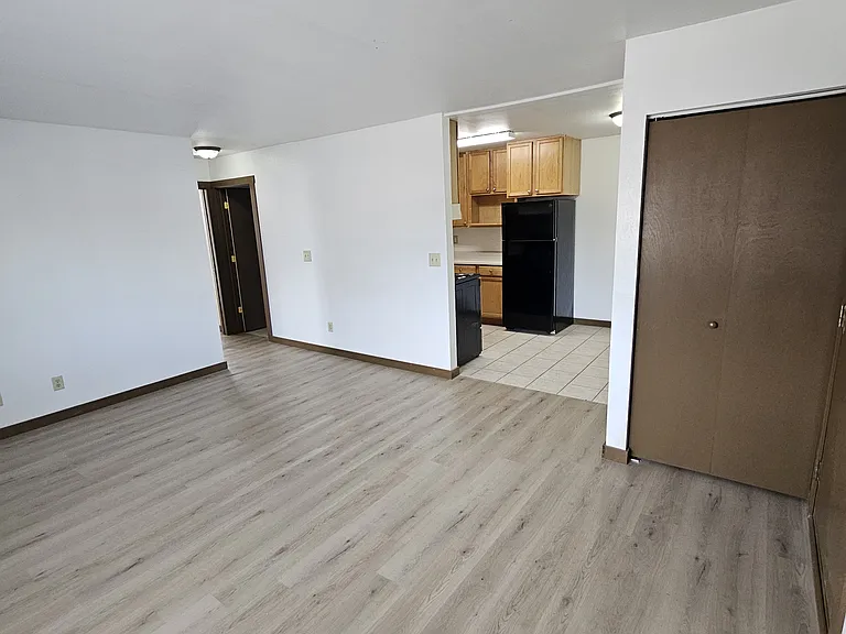 1705 La Crescent St #129 — Photo 7