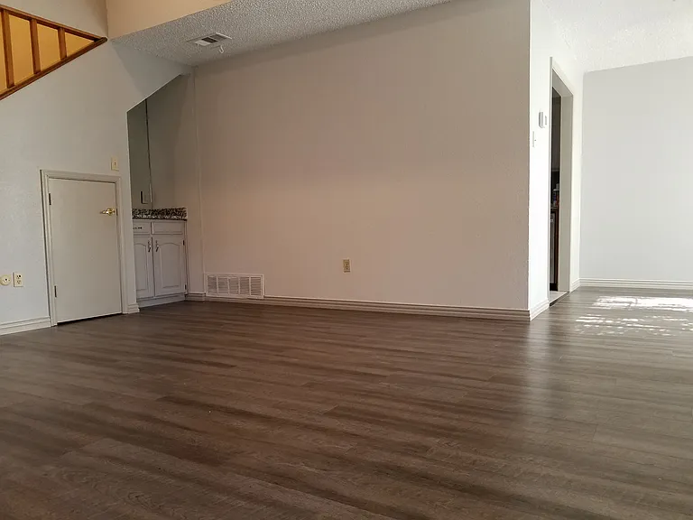 1432 Palmnold Cir W — Photo 16