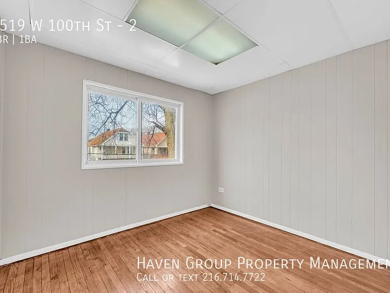3519 W 100th St #2 — Photo 12