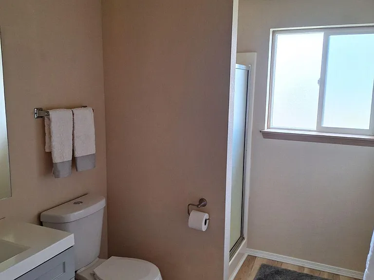 685 E Rolling Hills Dr — Photo 10