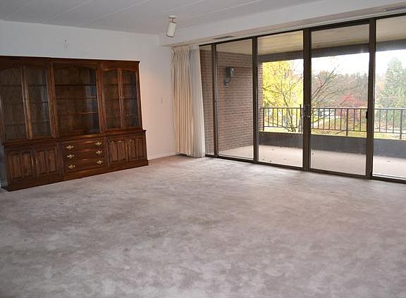 Bright & Light Living Room