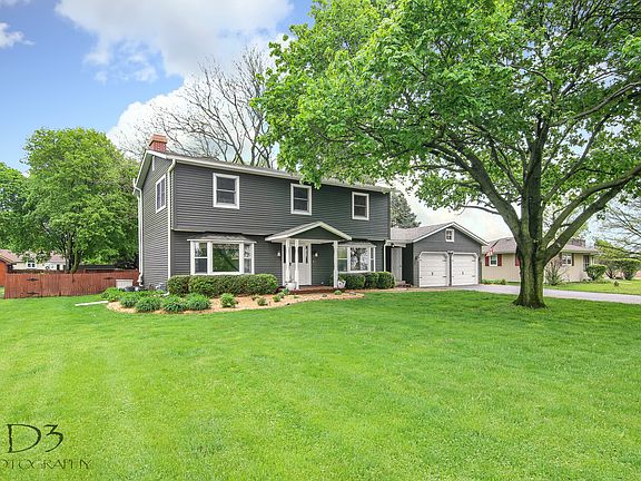 3rd image of 7S673 Welton Dr