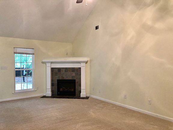 4th image of 2071 Sylvan Lake Dr