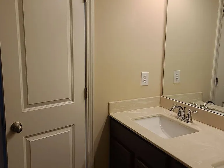 196 Highland Pointe Cir E — Photo 8