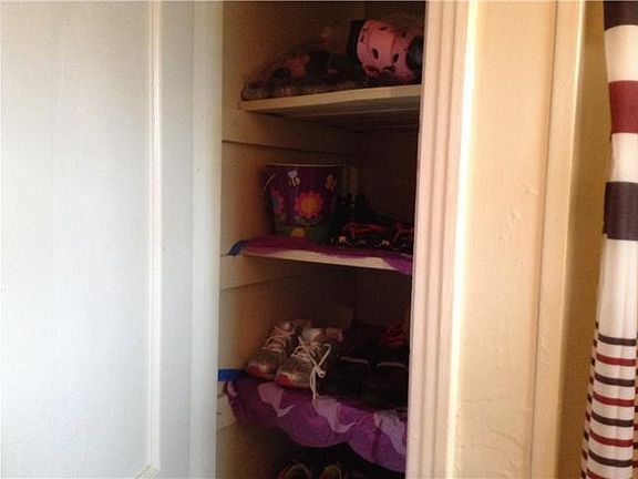 5th image of 2613 Malden Dr