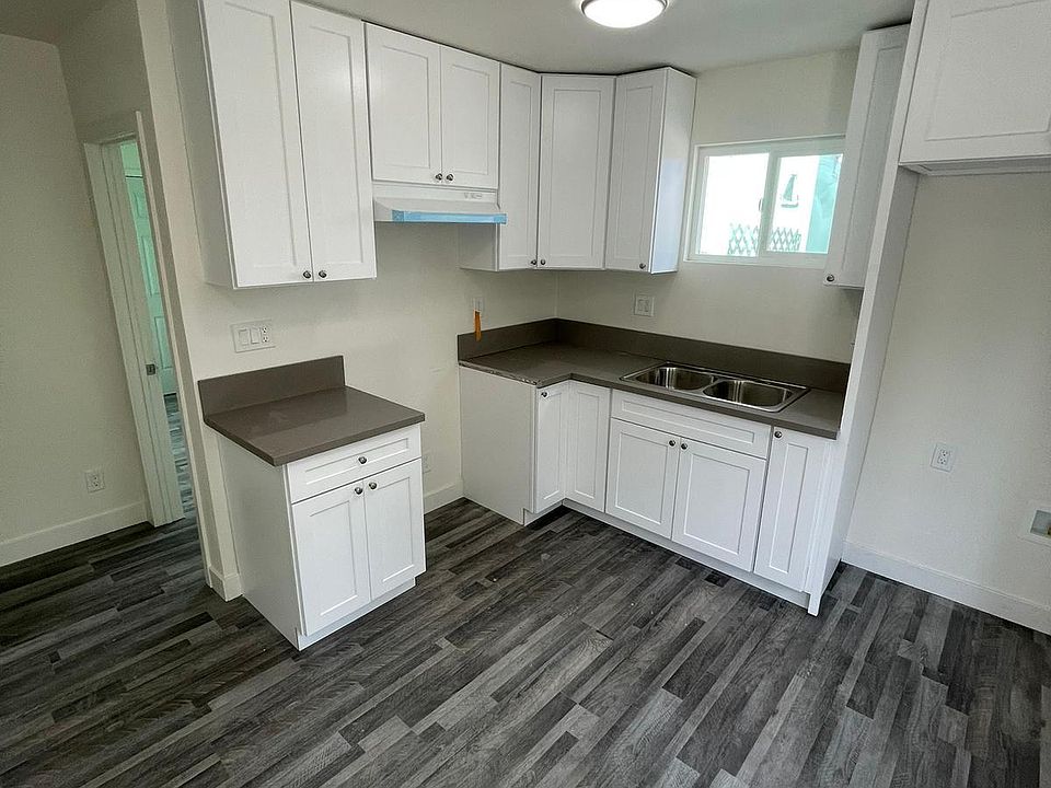 1st image of 1038 W 92nd St