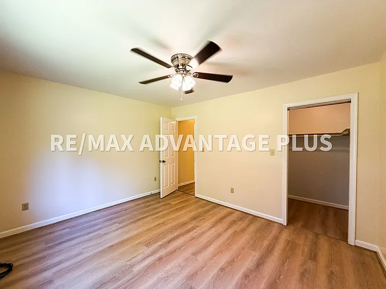 9982 Green Bay Rd — Photo 7
