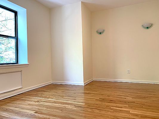 3rd image of 257 W 91st St #3EE