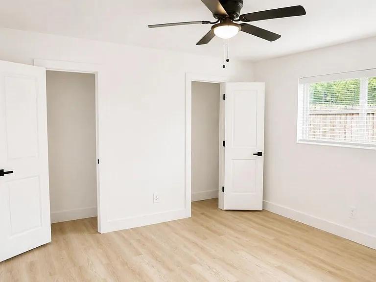 815 Centerwood Dr — Photo 5