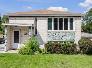 7840 Cronin Ave, Justice, IL