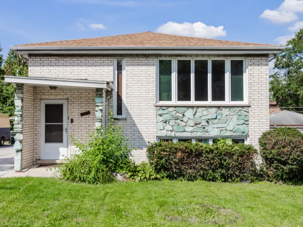 7840 Cronin Ave, Justice, IL 60458