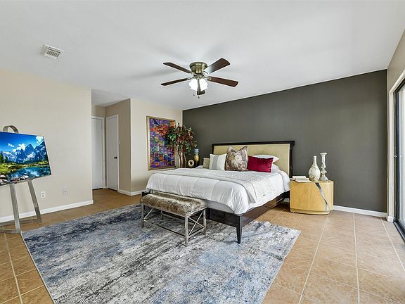 5th image of 9360 Briar Forest Dr