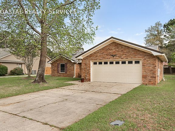 3rd image of 780 Overbrook Dr