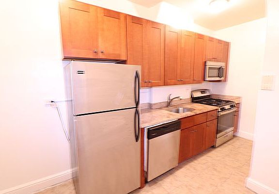 5th image of 15110 35th Ave APT 3N