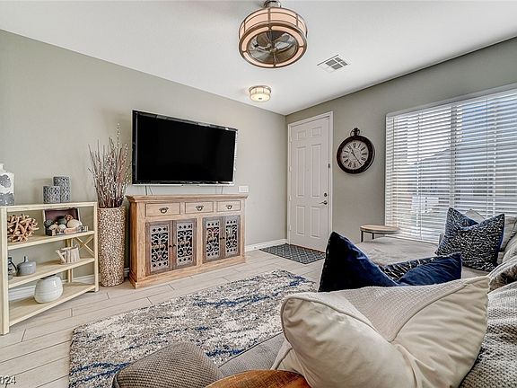 3rd image of 1506 Evening Spirit Ave