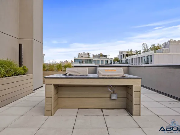 558 Sackett Street image 19 of 20