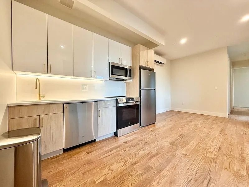 5 bed, 4.0 bath, $1,160 — Photo 3