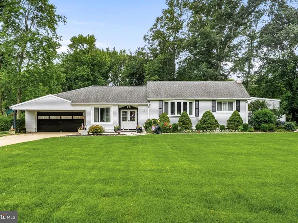 1405 Orchard Ln, Cherry Hill, NJ 08002