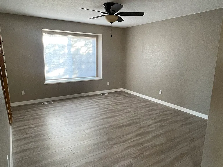 4151 Heritage Way — Photo 5
