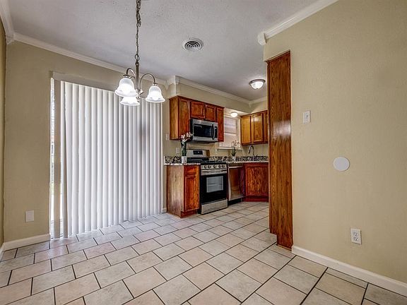 5th image of 1149 Keats Dr