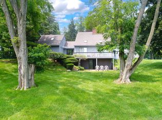 6247 Willow Ct, West Bloomfield, MI
