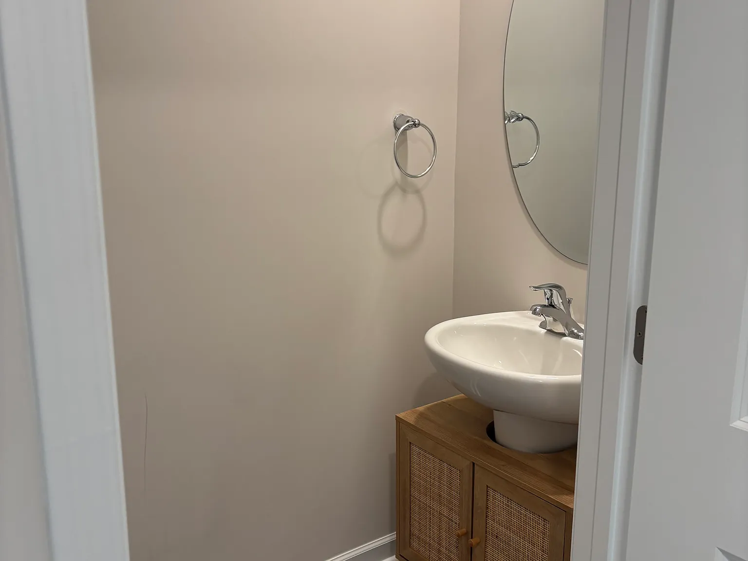 3 bed, 2.5 bath, 1418 sqft, $1,850 — Photo 3