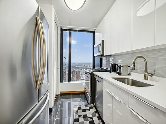 5th image of 525 E 72nd St APT 36E