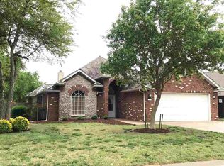 3649 Lakeshore Dr, Enid, OK 73703