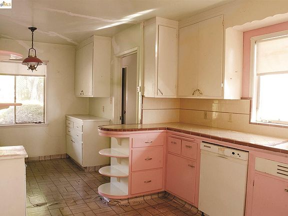 2nd image of 20 Franciscan Way