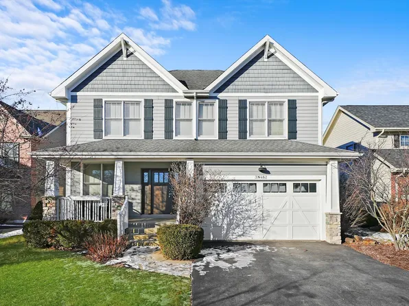 3N482 Vachel Lindsey St, St Charles, IL 60175